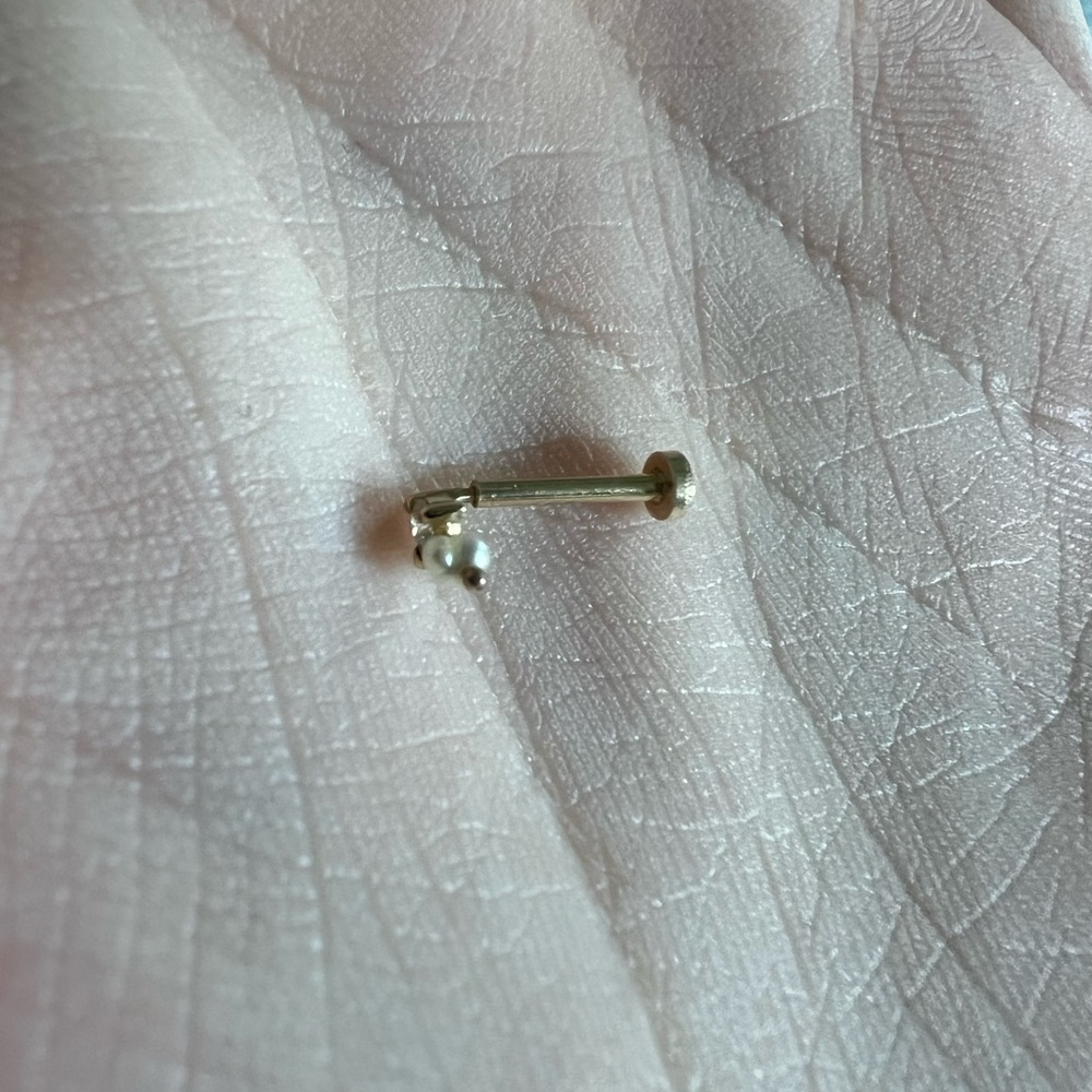 Dewdrop Flatback Stud (Single) - Picture 2 of 3